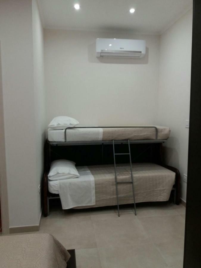 La Dimora Di Vituccio B&B อาเวตรานา ภายนอก รูปภาพ