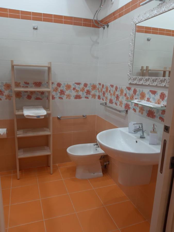 La Dimora Di Vituccio B&B อาเวตรานา ภายนอก รูปภาพ